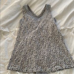 Lululemon tank built in bra size 4